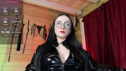 Jinhee Noir online show from March 2, 7:15 am