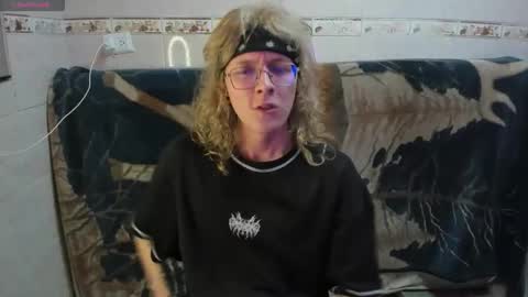Snapshot of jinnbook chatting on May 13, 4:32 am JinnBook online show from May 13, 4:32 am