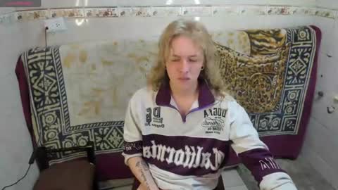 Snapshot of jinnbook chatting on August 4, 6:54 pm JinnBook online show from August 4, 6:54 pm