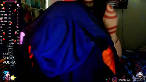 Snapshot of jinx_25 chatting on July 2, 3:23 am Jinx online show from July 2, 3:23 am
