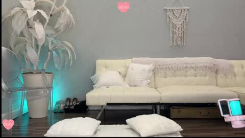 Snapshot of jinxy_loves chatting on May 3, 6:03 pm jinxy loves online show from May 3, 6:03 pm