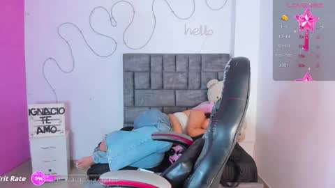 Snapshot of jisoo__ chatting on November 18, 2:43 pm kim online show from November 18, 2:43 pm