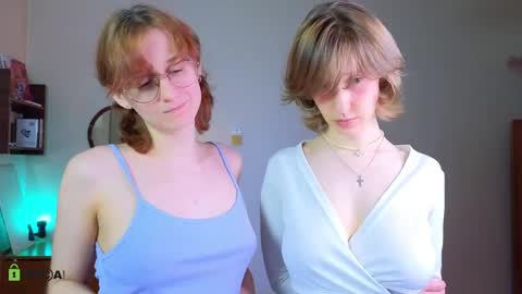Snapshot of jitoon_exe chatting on April 12, 7:30 pm Hey Guys We are Julia ginger Tina brunette online show from April 12, 7:30 pm