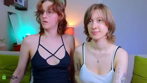 Snapshot of jitoon_exe chatting on May 10, 7:30 pm Hey Guys We are Julia ginger Tina brunette online show from May 10, 7:30 pm
