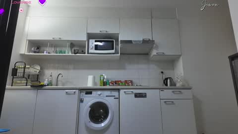 Snapshot of jiwon4u chatting on February 21, 4:37 pm Jiwon online show from February 21, 4:37 pm