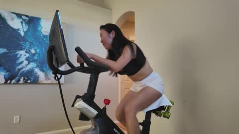 Jiwon online show from January 17, 9:51 pm