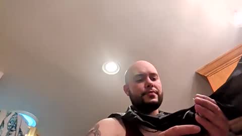 Snapshot of jizzle192 chatting on March 20, 4:17 am jizzle192 online show from March 20, 4:17 am