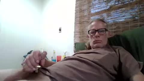 jizzmitten5 online show from October 2, 11:56 pm