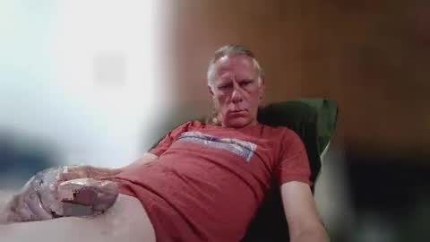 Snapshot of jizzmitten5 chatting on February 14, 2:08 am jizzmitten5 online show from February 14, 2:08 am