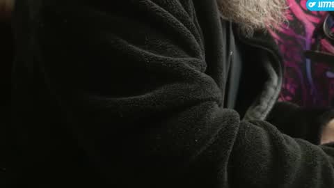 Snapshot of jj779 chatting on February 1, 3:41 am JJ online show from February 1, 3:41 am