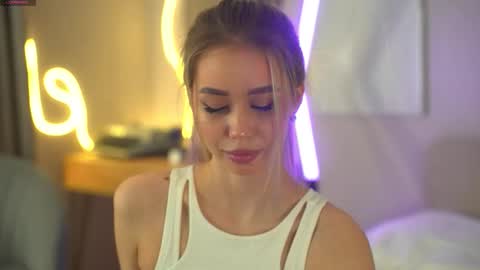 Jenny online show from January 15, 8:19 am