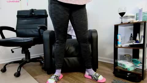 Nicole  Allen online show from February 7, 10:13 pm