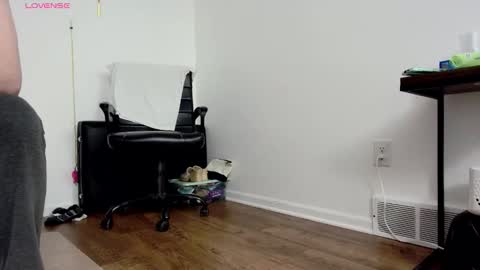 Nicole  Allen online show from March 14, 12:50 am