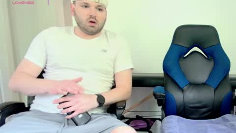 Nicole  Allen online show from June 15, 10:01 pm