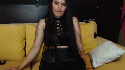 Snapshot of jjodie__ chatting on December 2, 7:03 am luuuuuuuuuu online show from December 2, 7:03 am