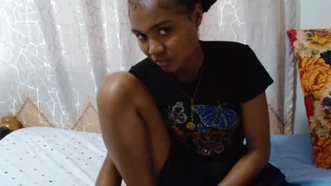 Snapshot of jjsecrets_ chatting on June 27, 9:25 am JJ online show from June 27, 9:25 am