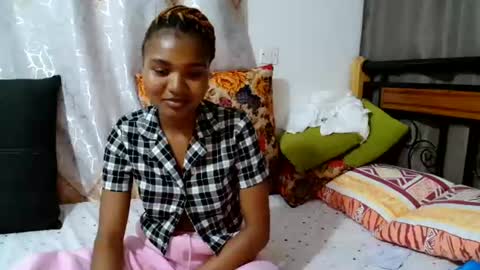 Snapshot of jjsecrets_ chatting on July 29, 7:45 pm JJ online show from July 29, 7:45 pm