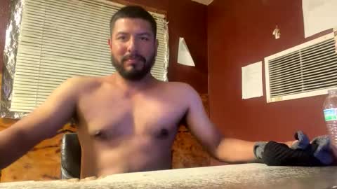 jjuarez5409 online show from February 14, 1:46 am