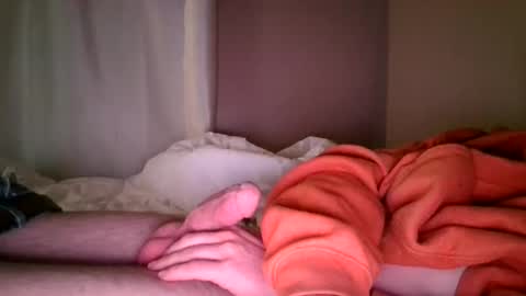 Snapshot of jkr0214 chatting on March 9, 11:14 pm dady101-18 online show from March 9, 11:14 pm