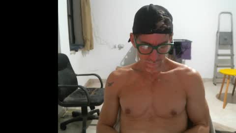 jlmbud online show from January 11, 7:05 pm