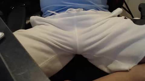 jlouis759 online show from November 1, 8:05 am