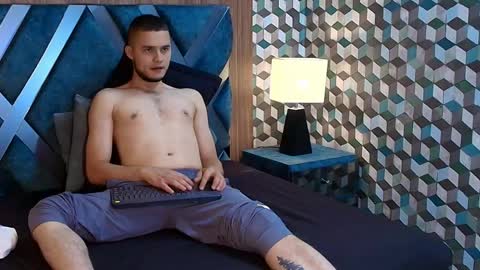 Snapshot of joaho_fernandez chatting on April 16, 9:39 pm Joao online show from April 16, 9:39 pm