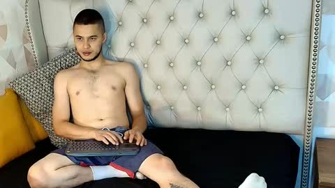 Snapshot of joaho_fernandez chatting on April 17, 9:40 pm Joao online show from April 17, 9:40 pm