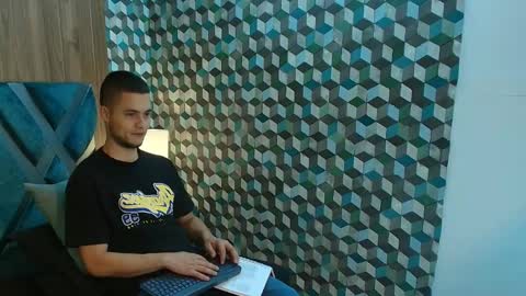 Snapshot of joaho_fernandez chatting on May 5, 9:23 pm Joao online show from May 5, 9:23 pm