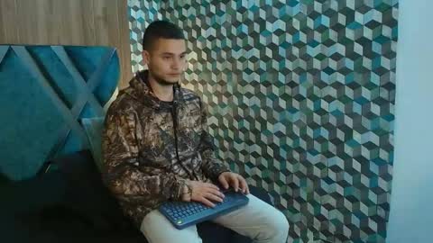Snapshot of joaho_fernandez chatting on May 6, 9:20 pm Joao online show from May 6, 9:20 pm