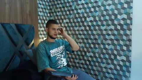 Snapshot of joaho_fernandez chatting on May 16, 9:24 pm Joao online show from May 16, 9:24 pm