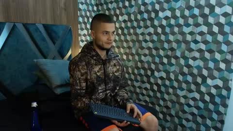 Snapshot of joaho_fernandez chatting on May 19, 9:54 pm Joao online show from May 19, 9:54 pm