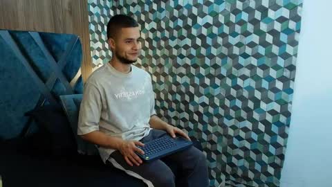 Snapshot of joaho_fernandez chatting on May 26, 10:39 pm Joao online show from May 26, 10:39 pm