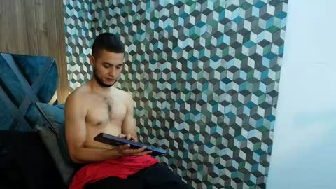 Snapshot of joaho_fernandez chatting on May 28, 9:45 pm Joao online show from May 28, 9:45 pm