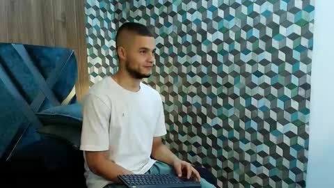 Snapshot of joaho_fernandez chatting on May 29, 10:19 pm Joao online show from May 29, 10:19 pm