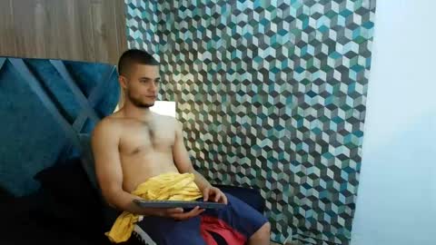 Snapshot of joaho_fernandez chatting on June 4, 8:26 pm Joao online show from June 4, 8:26 pm