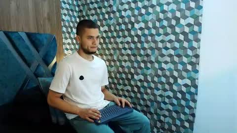 Snapshot of joaho_fernandez chatting on June 8, 9:15 pm Joao online show from June 8, 9:15 pm