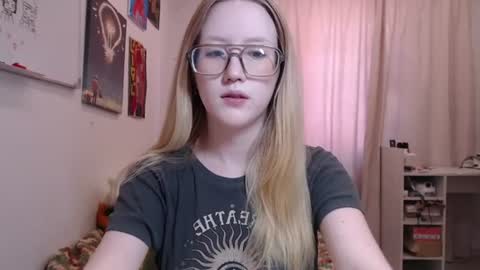 Snapshot of joan_kiss chatting on July 29, 4:21 am joan_kiss online show from July 29, 4:21 am