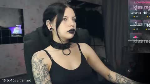 Snapshot of joan_wilson chatting on June 21, 6:10 pm joan_wilson online show from June 21, 6:10 pm