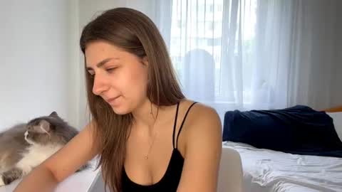 Snapshot of joandonelly chatting on July 22, 12:41 pm Bella online show from July 22, 12:41 pm