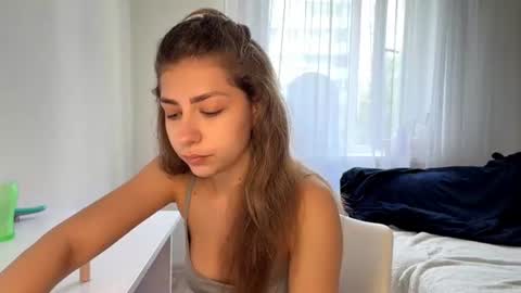 Snapshot of joandonelly chatting on July 24, 11:19 am Bella online show from July 24, 11:19 am