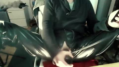 Snapshot of joanesxfree chatting on January 8, 4:11 pm The sweetest toy online show from January 8, 4:11 pm