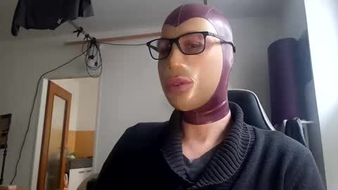 Snapshot of joanesxfree chatting on February 16, 1:38 pm The sweetest toy online show from February 16, 1:38 pm