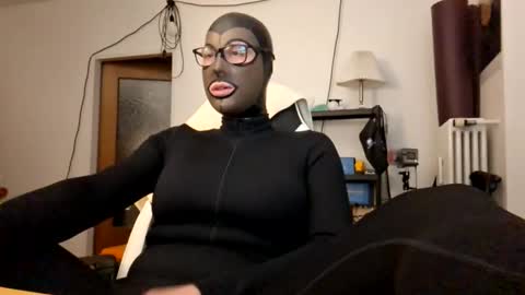 Snapshot of joanesxfree chatting on September 17, 7:15 pm The sweetest toy online show from September 17, 7:15 pm