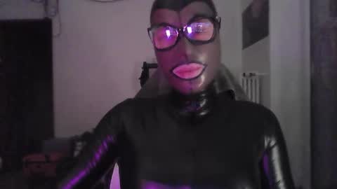 Snapshot of joanesxfree chatting on October 6, 8:06 pm The sweetest toy online show from October 6, 8:06 pm