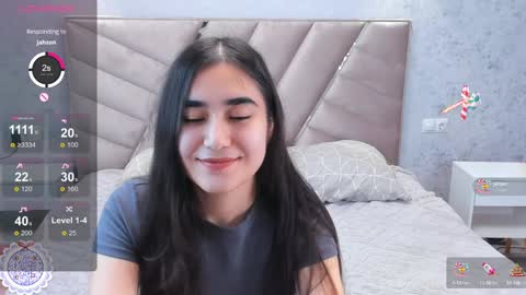 Mia online show from December 29, 1:06 pm