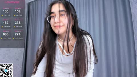 Mia online show from January 6, 12:02 pm