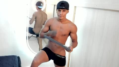 Snapshot of joao_da_silva19 chatting on May 16, 5:01 pm Joao Da Silva online show from May 16, 5:01 pm