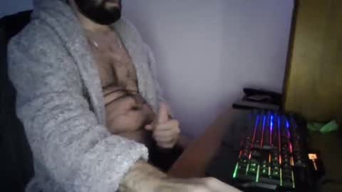 Snapshot of joaodias_18 chatting on February 5, 10:22 pm joaodias_18 online show from February 5, 10:22 pm