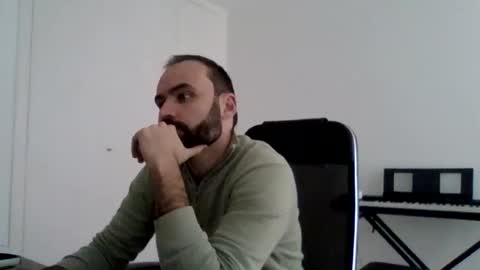 Snapshot of joaodias_18 chatting on February 16, 12:12 pm joaodias_18 online show from February 16, 12:12 pm