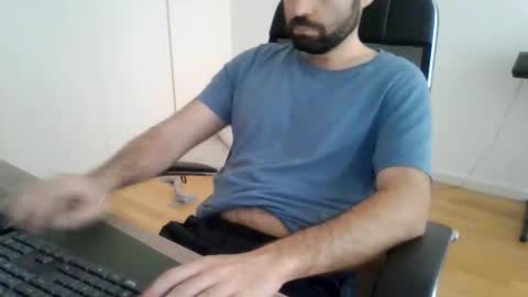 Snapshot of joaodias_18 chatting on May 11, 10:10 am joaodias_18 online show from May 11, 10:10 am